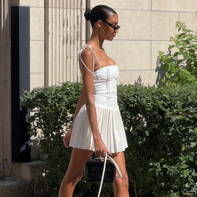 Backless pleated suspender skirt White sexy pure style dress